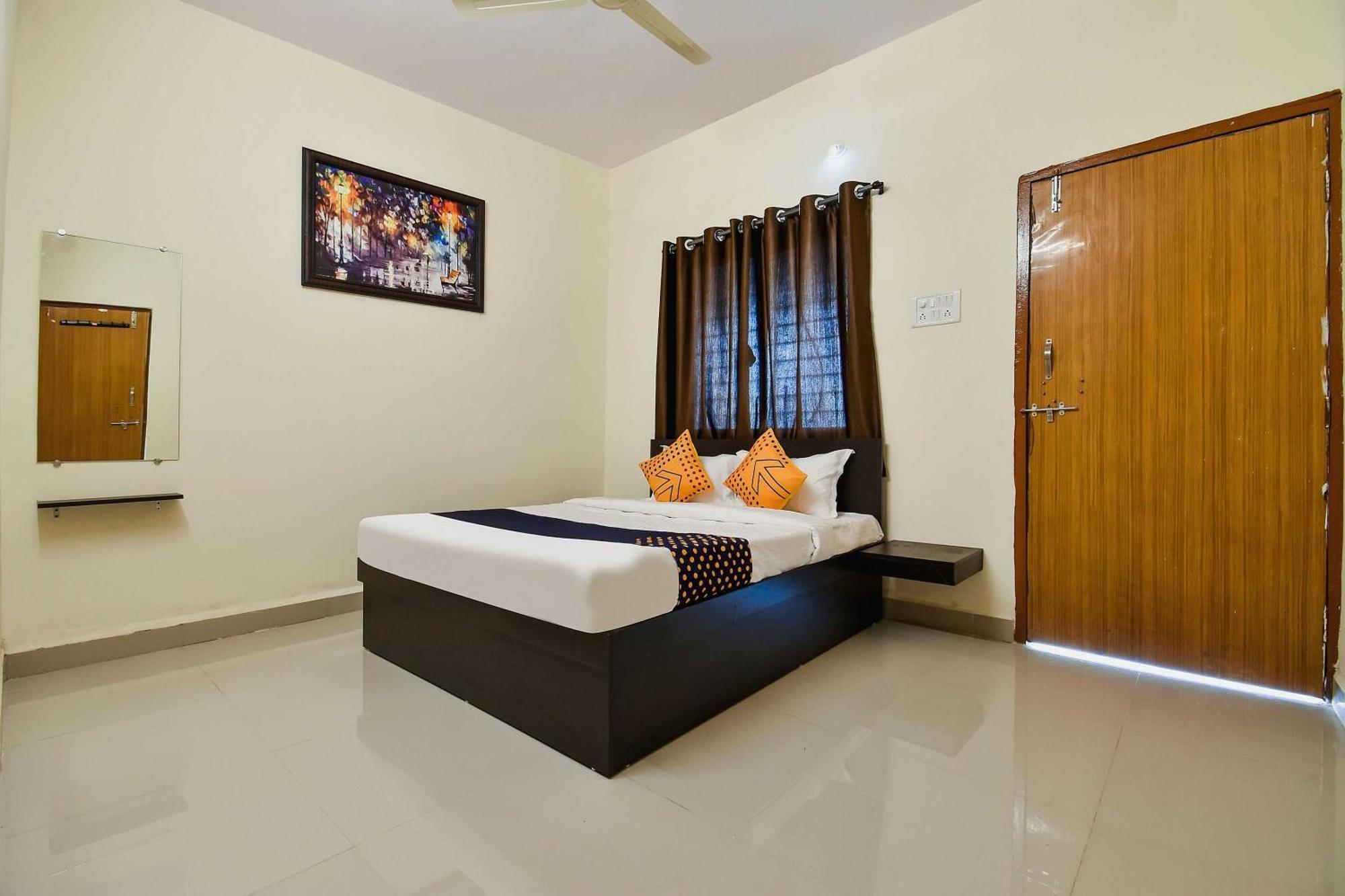 Spot On Carnival Resorts Rāipur Eksteriør bilde